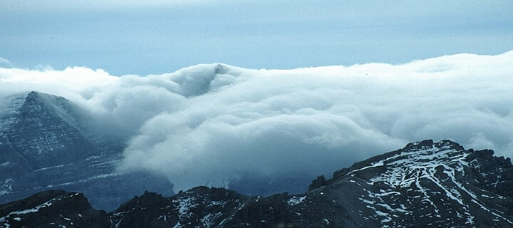 wolken-berge.jpg