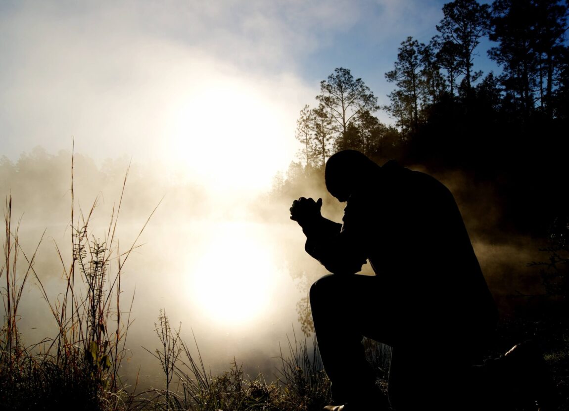 aaron-burden-lPCu8HnGU2E-unsplash-scaled.jpg